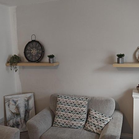 Improved Private House In Central Location ポーツマス エクステリア 写真