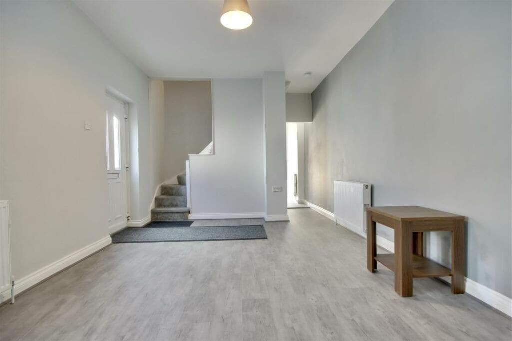 Improved Private House In Central Location ポーツマス エクステリア 写真